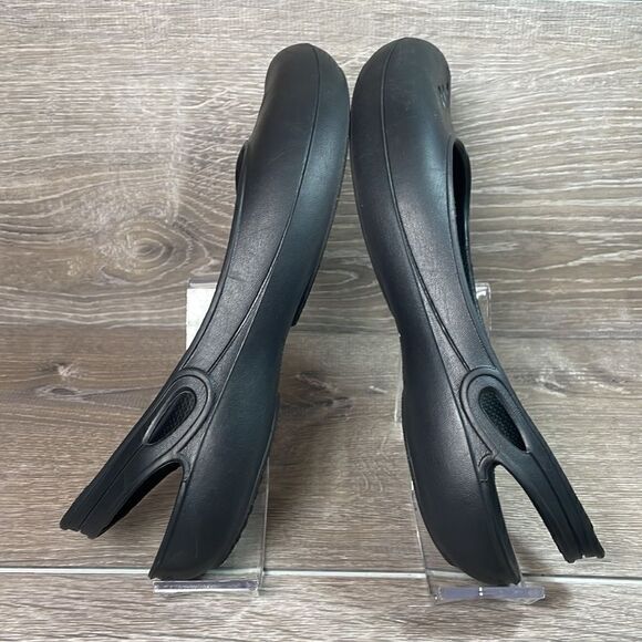 Crocs Thea Slingback Slip On Women’s Size 9 Black Rubber Sandals - Picture 10 of 11